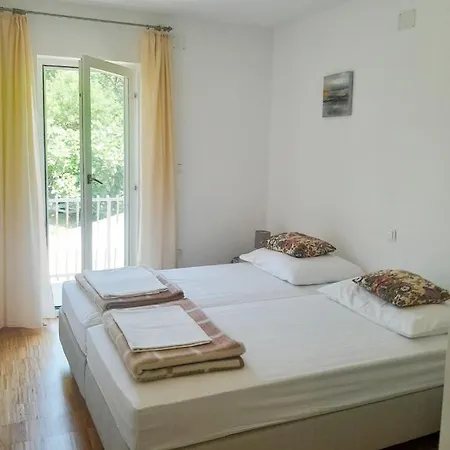 Apartment Zrina Ostro